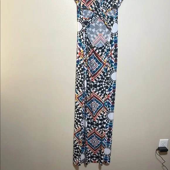 5/$25 BUNDLE Charlotte Russe Multicolor Geometric Maxi Dress - Picture 9 of 9